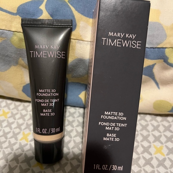 Mary Kay | Makeup | Mary Kay Timewise Matte 3d Foundation In Ivory ...